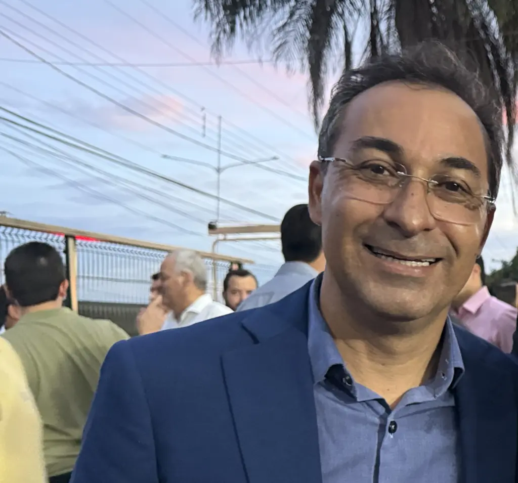 Á Gazeta, prefeito Wagner declara “apoio incondicional” a Gomes para o Senado e ainda não decidiu sobre a 2ª vaga Á Gazeta, prefeito Wagner declara “apoio incondicional” a Gomes para o Senado e ainda não decidiu sobre a 2ª vaga