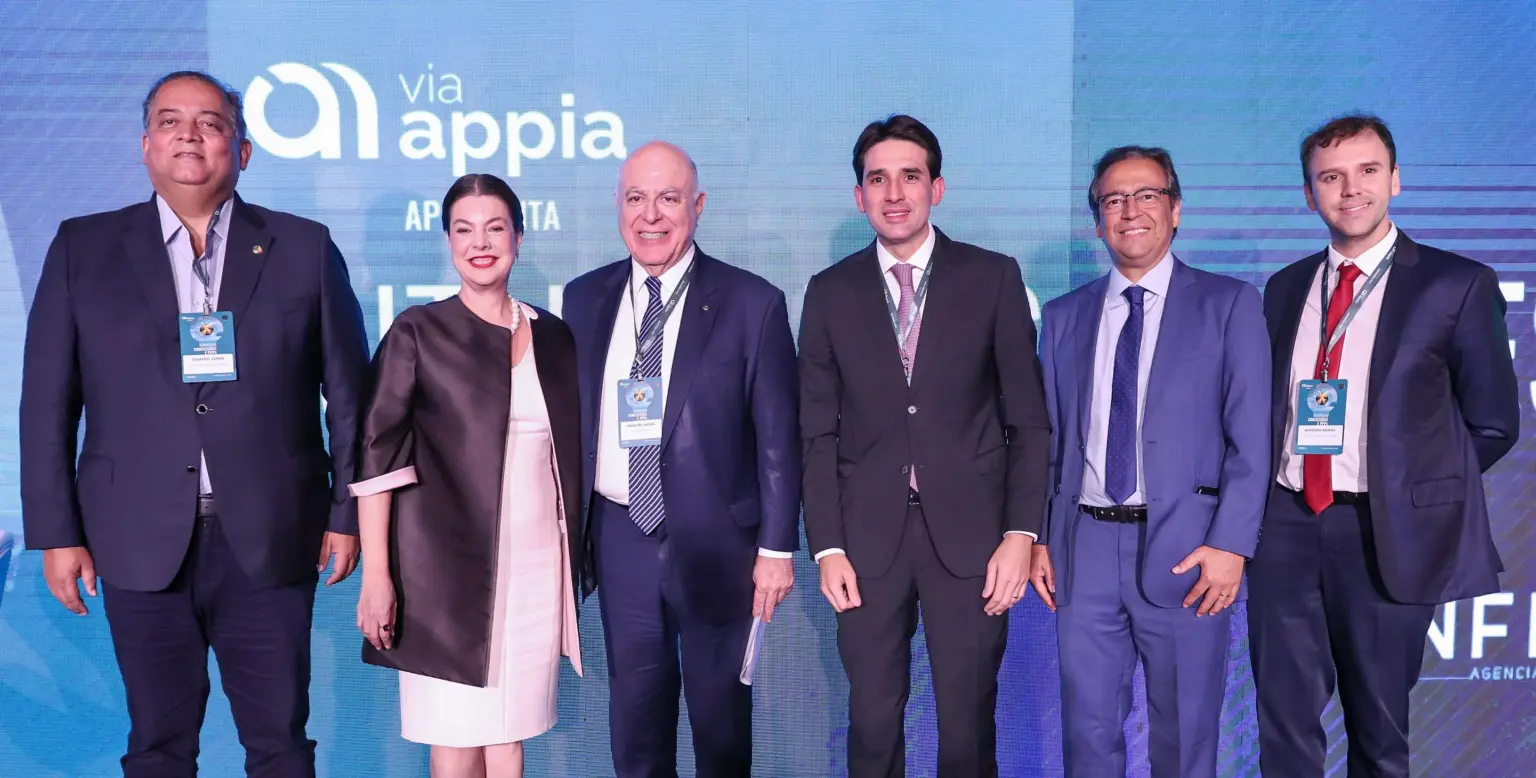 Em evento nacional sobre infraestrutura, senador Eduardo Gomes defende modernização das leis de concessões e PPPs