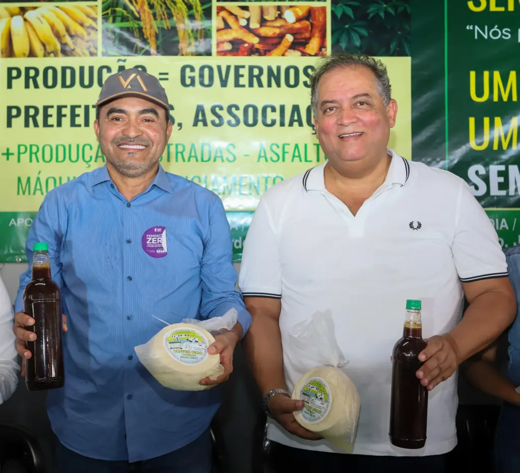 Com Wanderlei, Presidente em exercício do Senado Eduardo Gomes participa do 1º Encontro de Produtores da Serra da Lopa e reforça compromisso com o desenvolvimento do campo Com Wanderlei, Presidente em exercício do Senado Eduardo Gomes participa do 1º Encontro de Produtores da Serra da Lopa e reforça compromisso com o desenvolvimento do campo