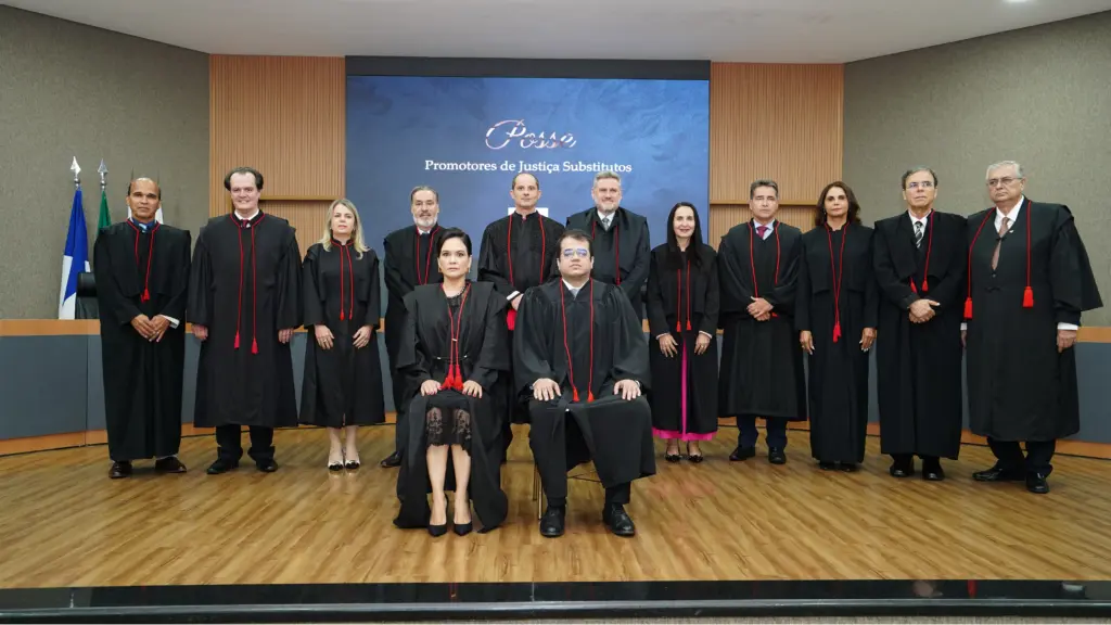 Dois promotores de Justiça substitutos são empossados no MPTO; Veja quem são! Dois promotores de Justiça substitutos são empossados no MPTO; Veja quem são!