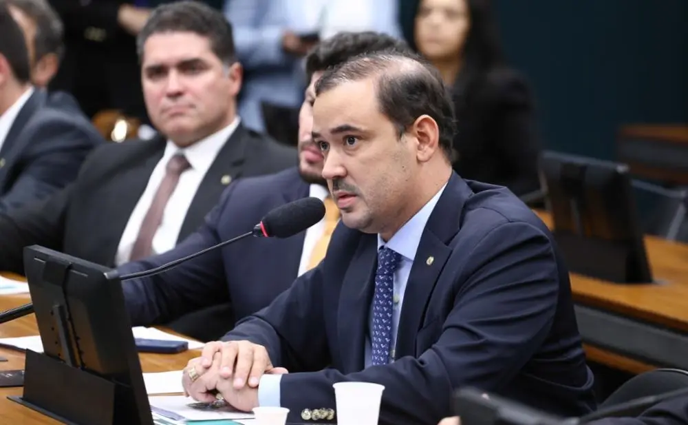 “Casa não cai do céu”: Vicentinho Júnior volta a cobrar responsabilidade e agilidade na aplicação dos recursos públicos “Casa não cai do céu”: Vicentinho Júnior volta a cobrar responsabilidade e agilidade na aplicação dos recursos públicos