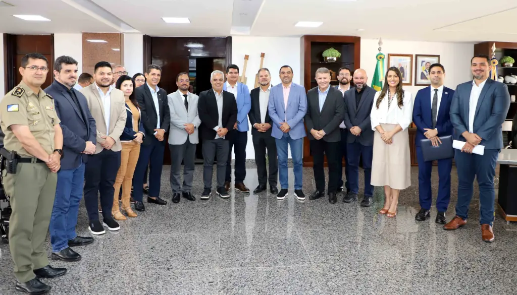 Reunião que ocorreu nesta terça-feira, 29, no Palácio Araguaia, contou com a presença de secretários de Estado e demais autoridades - Foto: Antônio Gonçalves/Governo do Tocantins 