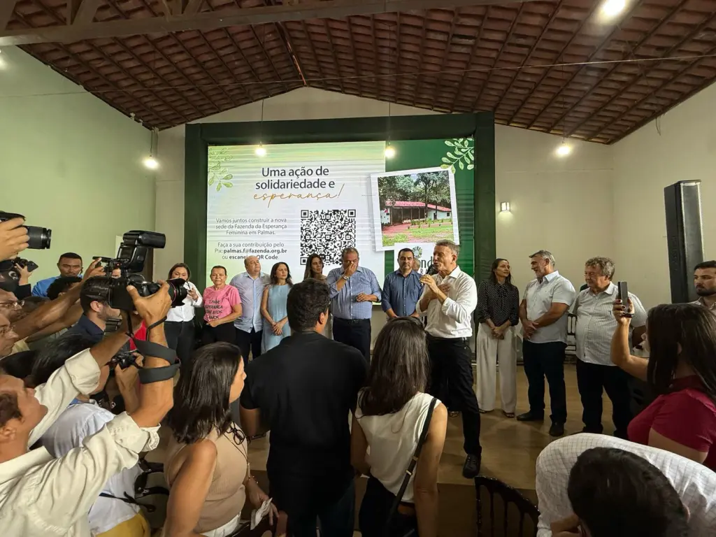 No aniversário de Gomes, Eduardo Siqueira destaca amizade, fala em construção para o Senado em 2026 e analisa fusão com o PSDB