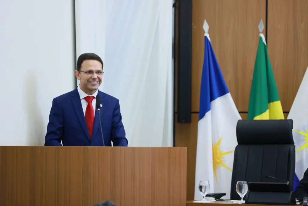 Entre os homenageados, estava Carlos Antônio da Costa Júnior, secretário-chefe do Gabinete do Prefeito – Foto: Júnior Suzuki