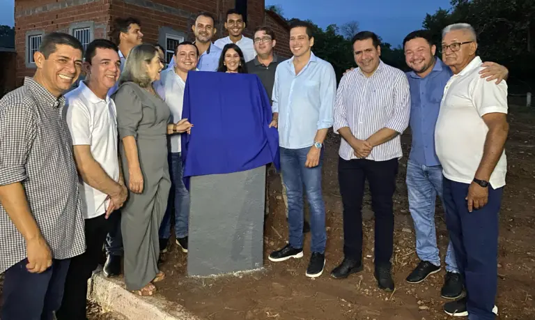 Ao lado de autoridades, o deputado estadual participou da inauguração de uma série de obras de infraestrutura - Foto: Ascom Ao lado de autoridades, o deputado estadual participou da inauguração de uma série de obras de infraestrutura - Foto: Ascom