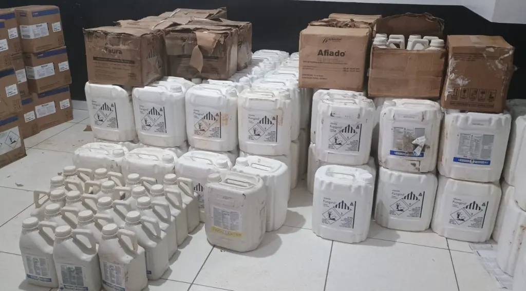  Carga de defensivos agrícolas está avaliada em cerca de R$ 900 mil - Foto: Divulgação Polícia Civil do Tocantins