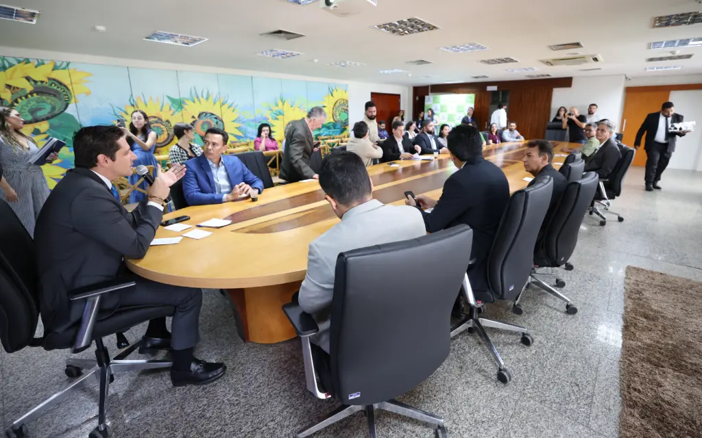 Deputados ouvem Seplan sobre rojeto do Executivo que institui o Zoneamento Ecológico-Econômico (ZEE) do Tocantins - Foto: Claytonn Cristus Deputados ouvem Seplan sobre rojeto do Executivo que institui o Zoneamento Ecológico-Econômico (ZEE) do Tocantins - Foto: Claytonn Cristus