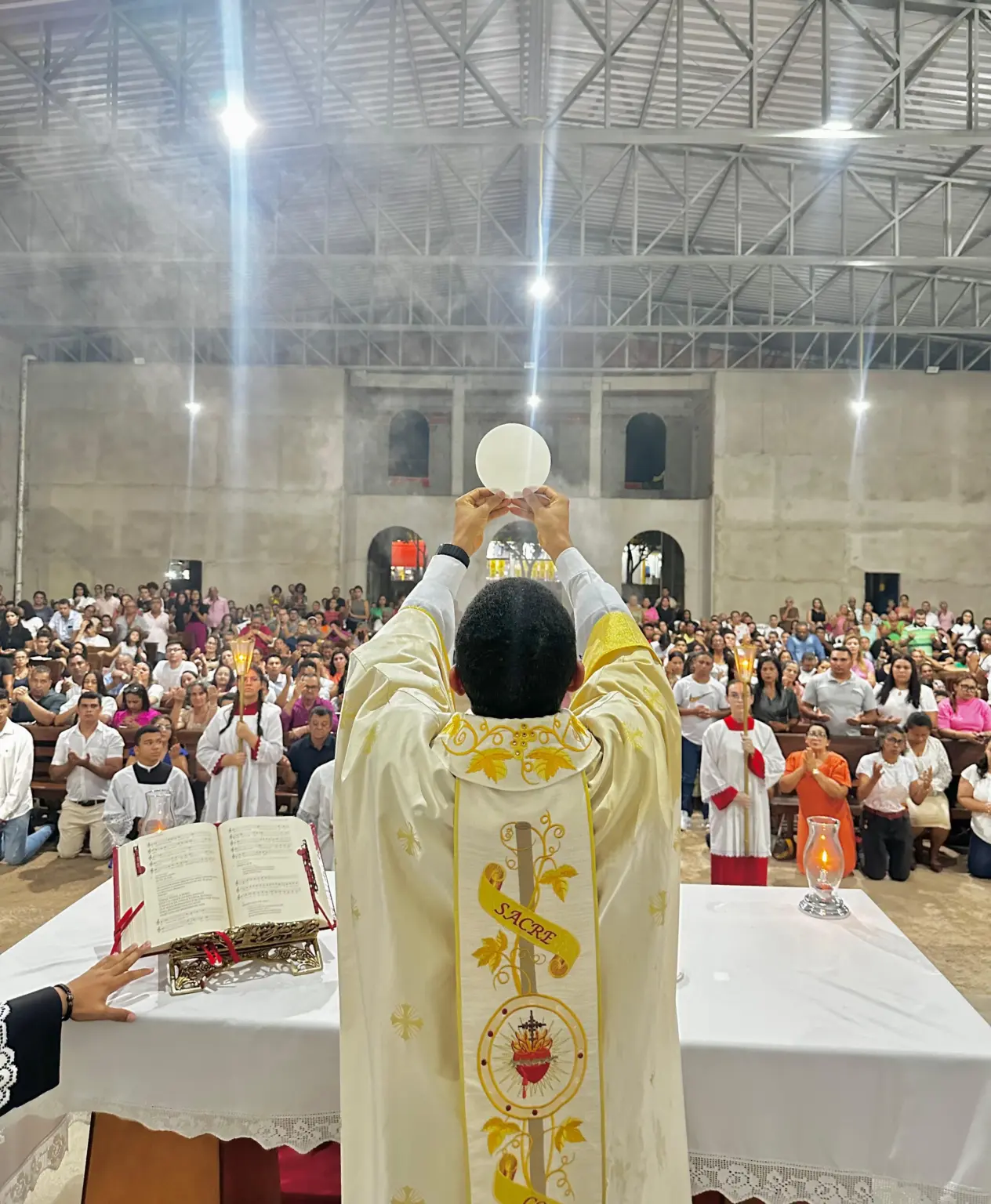 É uma tradição da igreja celebrada no primeiro domingo depois da Páscoa - Foto: Divulgação MNSA