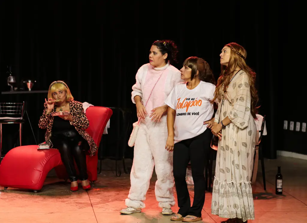 TinderElas no Divã apresenta nova versão no Teatro Sesc neste fim de semana; confira programação TinderElas no Divã apresenta nova versão no Teatro Sesc neste fim de semana; confira programação