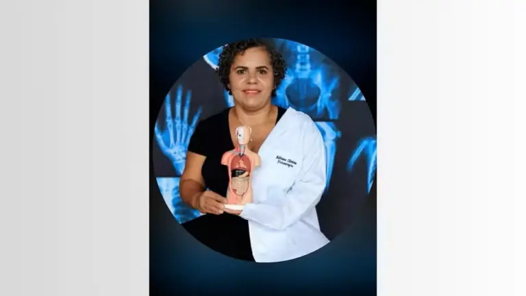 A esteticista e estudante de fisioterapia Adriana Santana de Oliveira, morreu durante um acidente na BR-153 — Foto: Reprodução/ Redes sociais