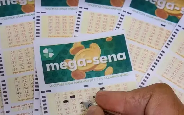Bilhete da Mega-Sena — Foto: Agência Brasil
