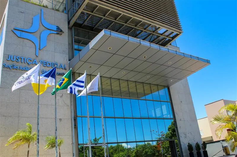 Decisão judicial garante reintegração imediata de aluna cotista na UFT Decisão judicial garante reintegração imediata de aluna cotista na UFT