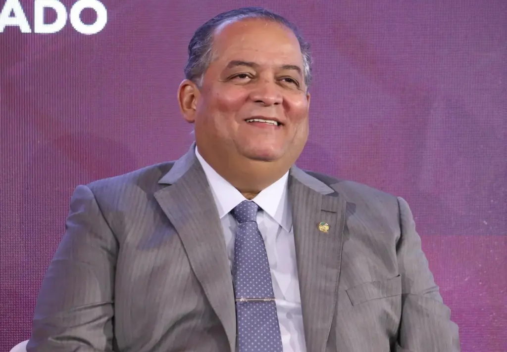 Vice-presidente do Senado, Eduardo Gomes é destaque nacional por atuação ética e eficiente no Congresso