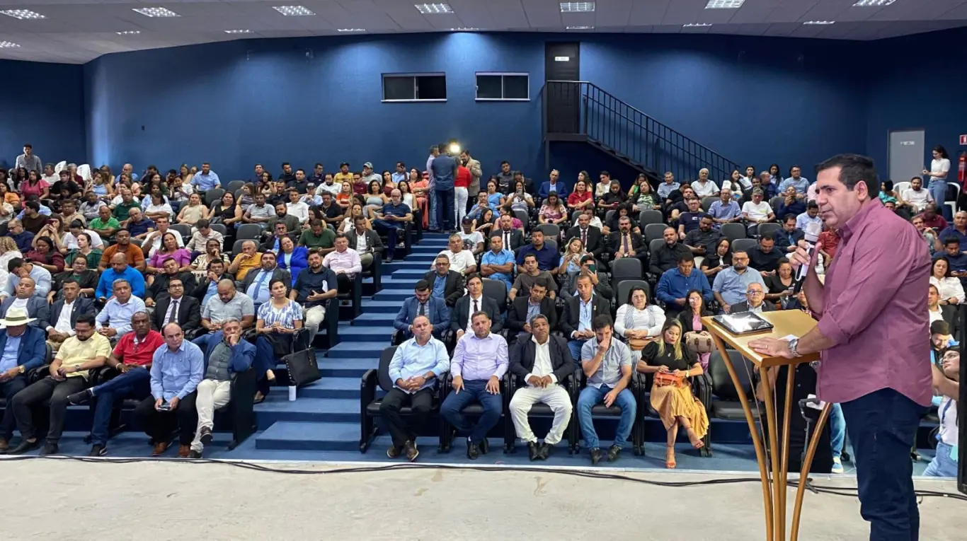 O parlamentou ainda relembrou sua trajetória como vereador por dois mandatos consecutivos em Araguaína 