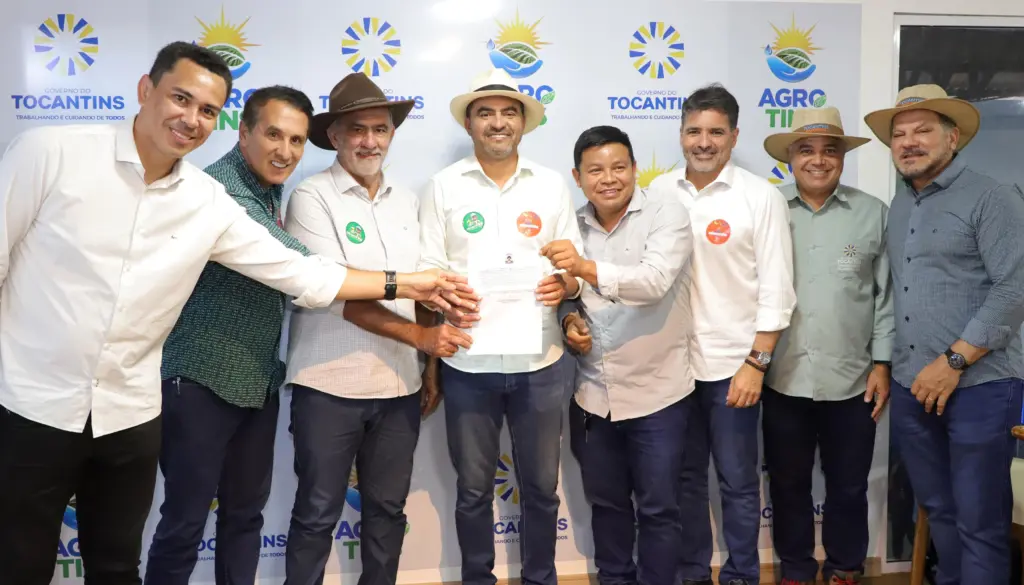 Em agenda na Agrotins 25 anos, governador Wanderlei Barbosa doa terrenos para Ibama e Funai construírem sedes próprias em Palmas - Foto: Antônio Gonçalves/Governo do Tocantins Em agenda na Agrotins 25 anos, governador Wanderlei Barbosa doa terrenos para Ibama e Funai construírem sedes próprias em Palmas - Foto: Antônio Gonçalves/Governo do Tocantins