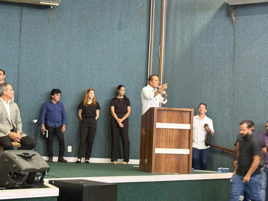 Posse da ATM: Gaguim aproveita discurso para reforçar seu apoio a Dorinha; Vicentinho Jr: “A bancada erra menos quando ouve os municípios”; Deputados trocam elogios públicos