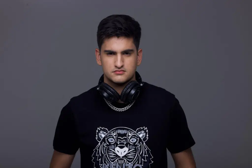 DJ Lelis leva o Tocantins para palco da Festa Terapya com Henry Freitas em Belém