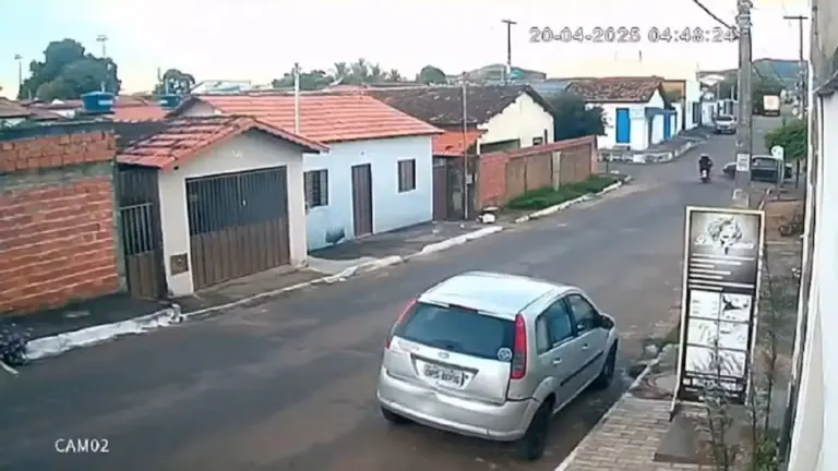 Acidente aconteceu em cruzamento do Setor Oeste, em Paraíso do Tocantins — Foto: Reprodução/Onlines de Paraíso