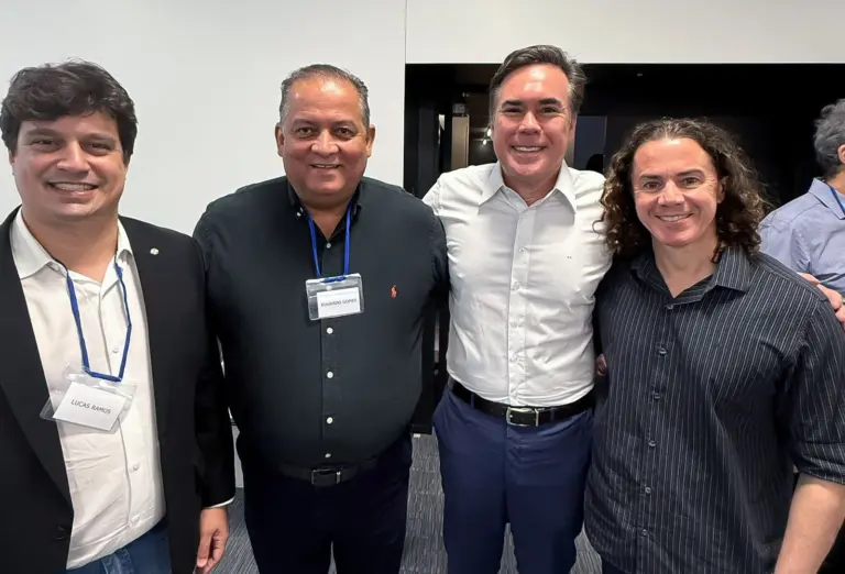 No primeiro dia de programação da missão no Japão, senador Eduardo Gomes debate inteligência artificial e transformação digital no transporte