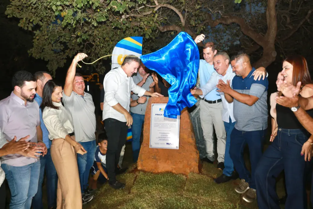 Prefeito de Palmas, Eduardo Siqueira, inaugura nova praça da Arso 41 – Foto: Francisco Barros