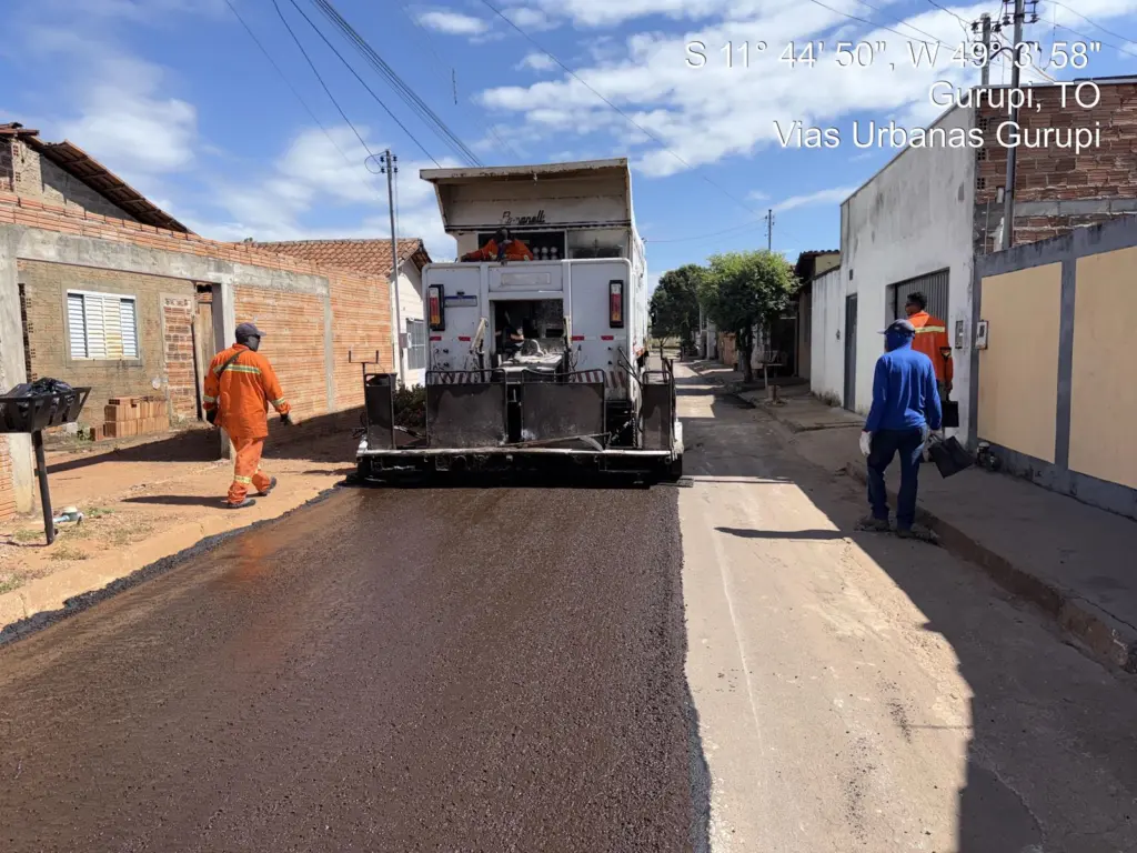 Gurupi retoma obras de pavimentação e recapeamento asfáltico pela cidade Gurupi retoma obras de pavimentação e recapeamento asfáltico pela cidade