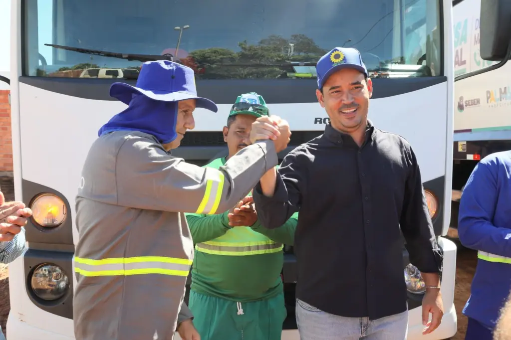 Com R$ 27 milhões destinados para Palmas, Vicentinho Júnior participa de entregas ao lado do prefeito Eduardo Siqueira Campos