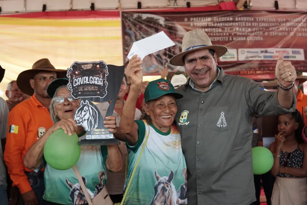 A tradicional festa foi realizada neste último domingo e o deputado fez parte da entrega da premiação