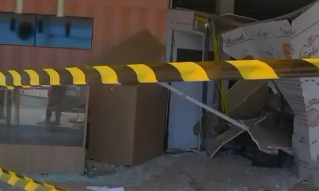 Acidente aconteceu na Avenida LO-9, no centro de Palmas — Foto: Reprodução/TV Anhanguera