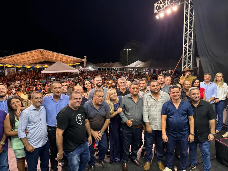 Deputado estadual Amélio Cayres participa do encerramento das festividades em comemoração ao 29º aniversário de emancipação política de Barra do Ouro - Foto: Amanda Germiniani/Ascom Presidência