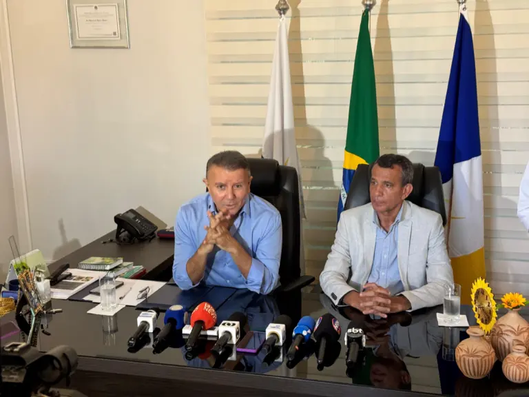 Prefeito Eduardo Siqueira anuncia gratuidade no transporte coletivo de Palmas até 20 de maio: “É inaceitável ver filas como as de hoje”