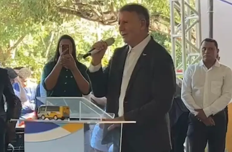 Prefeito de Palmas, Eduardo Siqueira Campos