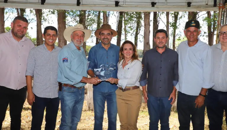 Governador Wanderlei participa do encerramento de prova de ganho de peso bovino e celebra melhoria genética do rebanho tocantinense
