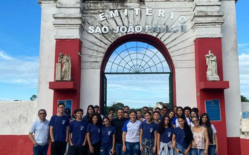 Escola Estadual de Xambioá promove visita a espaços de memórias da Guerrilha do Araguaia Escola Estadual de Xambioá promove visita a espaços de memórias da Guerrilha do Araguaia