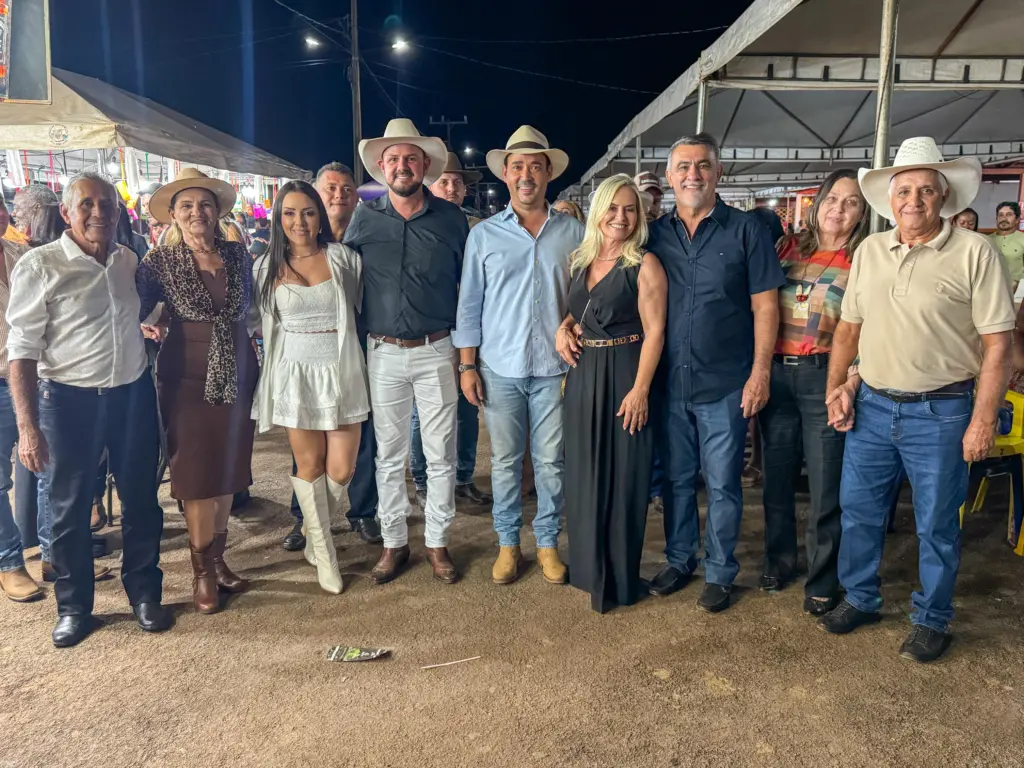 Nos 45 anos de Colméia, Vicentinho Júnior destina R$ 500 mil para obras na Expocolmeia