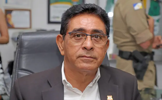 Jair Farias parabeniza novo secretário de Cidadania e Justiça: “qualificação e experiência para conduzir com competência”