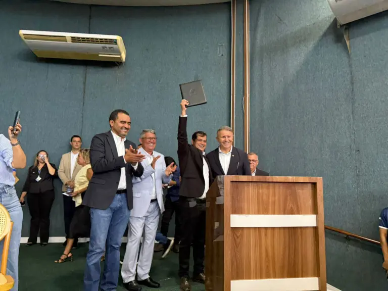 Na posse de Big Jow na ATM, Eduardo Siqueira anuncia e já empossa Diogo Borges como secretário de sua gestão