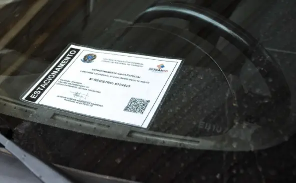 Cartão deve estar visível para que o condutor que faz uso da vaga seja identificado - Foto: Felix Carneiro/Governo do Tocantins
