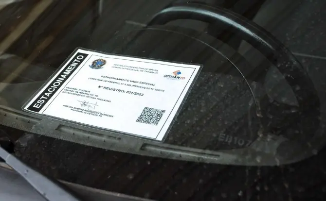Cartão deve estar visível para que o condutor que faz uso da vaga seja identificado - Foto: Felix Carneiro/Governo do Tocantins