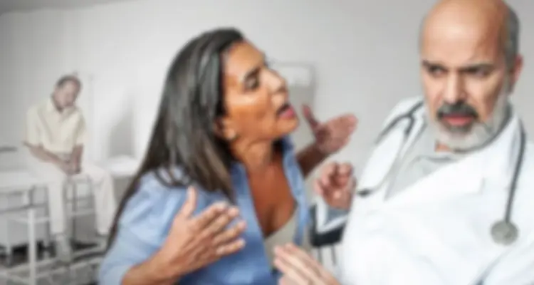 Sindicato diz que médicas foram vítimas de agressão verbal, coação e constrangimento e exige medidas urgentes Sindicato diz que médicas foram vítimas de agressão verbal, coação e constrangimento e exige medidas urgentes