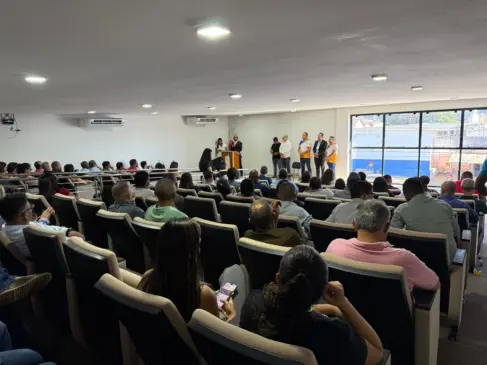 Aprendizado e troca de experiências marcam 1º dia de encontro com centenas de vereadores em DNO 