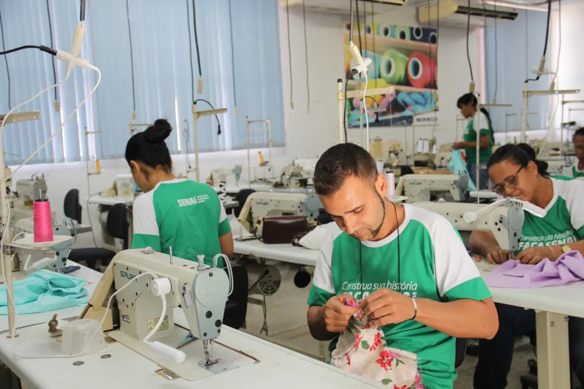 SENAI abre vagas em cursos rápidos de moda praia em Araguaína para temporada de julho