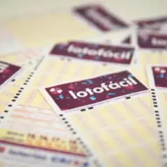 Bilhete da Lotofácil — Foto: Marcelo Brandt/G1