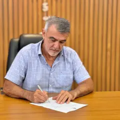 Amélio destina mais de R$ 1 milhão para obras em espaços públicos e reforço na saúde em cinco cidades