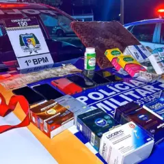Suspeita de furto a farmácias carregava bolsa que dissimula sistemas de alarme, segundo a PM — Foto: Divulgação/PMTO