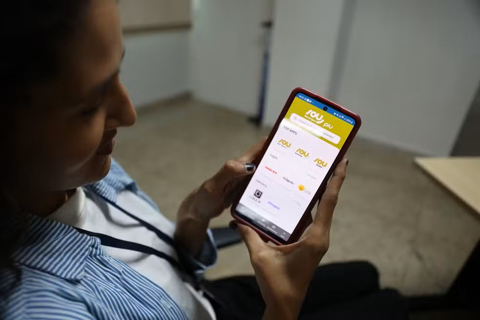 Aplicativo 'Sou Recargas' pode ser baixado pelos usuários do transporte coletivo — Foto: Flora Pereira/Secom Palmas Aplicativo 'Sou Recargas' pode ser baixado pelos usuários do transporte coletivo — Foto: Flora Pereira/Secom Palmas