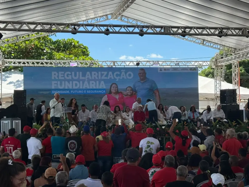 Araguatins: Prefeito Aquiles abre evento, diz que a maior pesquisa é o carinho do povo e pede: “vamos reconduzir o presidente ao 4º mandato”