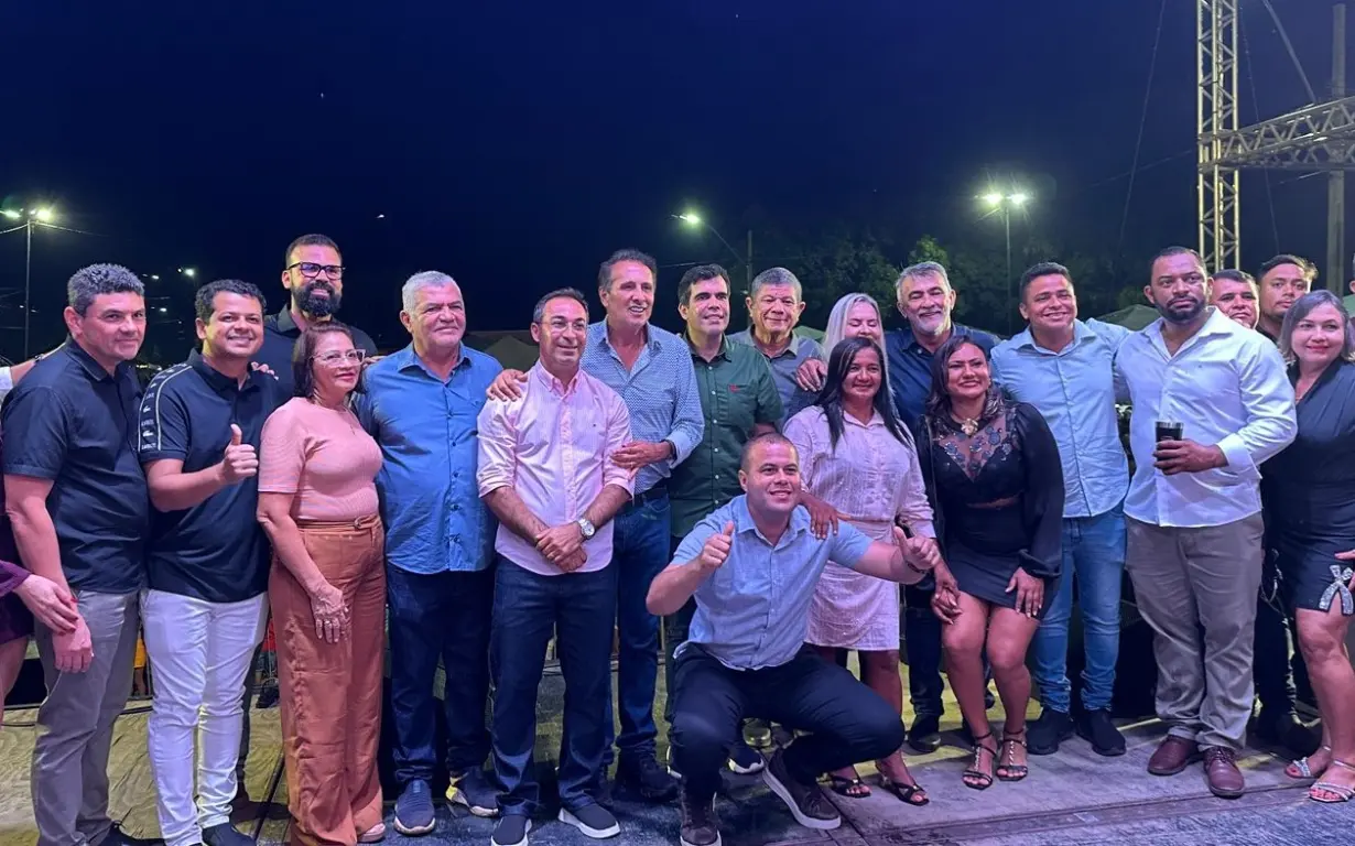Ao lado do prefeito Aquiles e líderes, Presidente da Aleto, Amélio Cayres, comemora aniversário de 157 anos de Araguatins