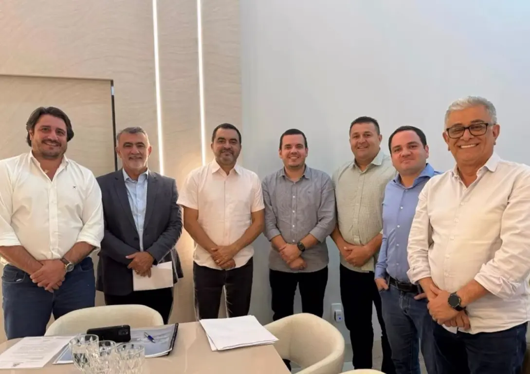 Na casa do governador, Wanderlei e Amélio recebem prefeitos e discutem apoio a eventos que movimentam a economia