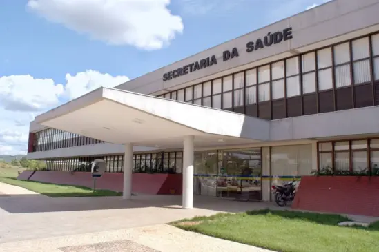Grupo que fornece próteses e locações em salas de cirurgias na rede pública rompe contrato; Secretaria diz que não haverá nenhuma interrupção: “há outros fornecedores”