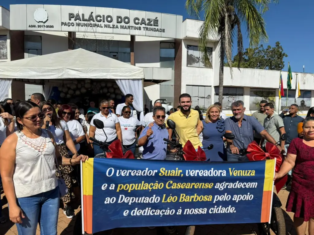 Agentes de Saúde de Caseara recebem seis motocicletas adquiridas com apoio do deputado Léo Barbosa